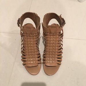 Steve Madden wedge shoes. Size 7